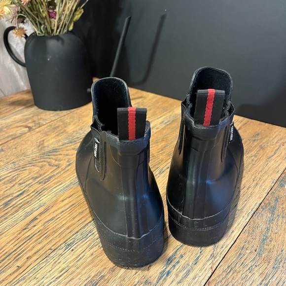 Tretorn Black Rubber Rain Boots – Approx. Size 7 US (see insole for reference) - Picture 5 of 10